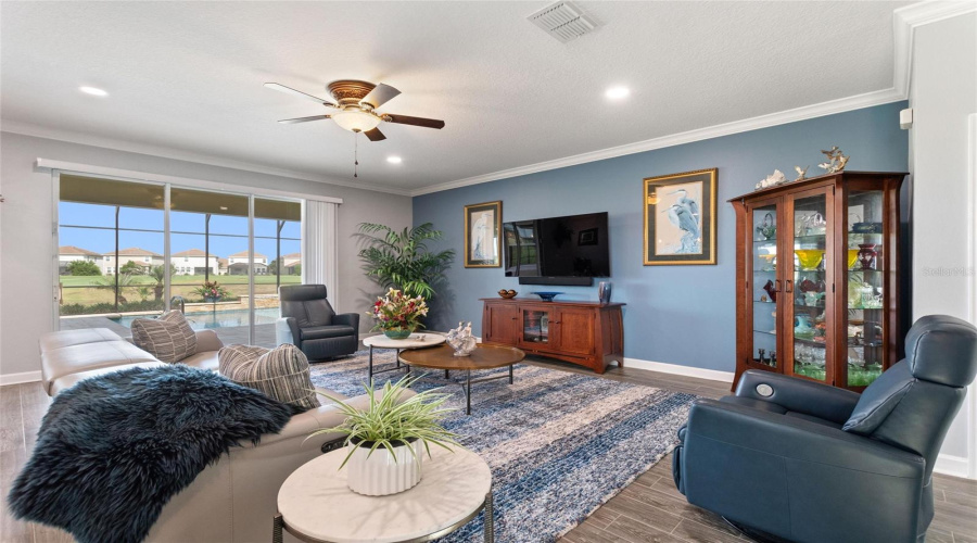 DAVENPORT, Florida 33896, 6 Bedrooms Bedrooms, ,4 BathroomsBathrooms,Residential,For Sale,BLACKWOLF RUN RD,0,MFRS5149957
