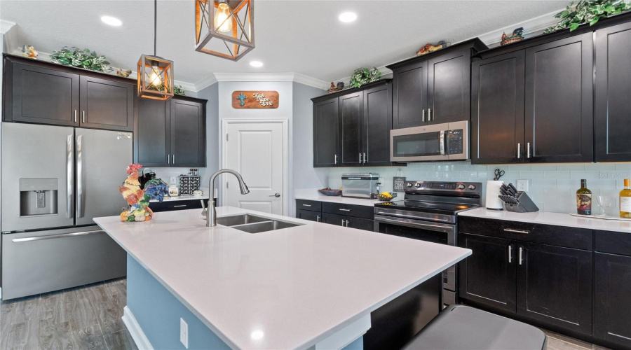 DAVENPORT, Florida 33896, 6 Bedrooms Bedrooms, ,4 BathroomsBathrooms,Residential,For Sale,BLACKWOLF RUN RD,0,MFRS5149957