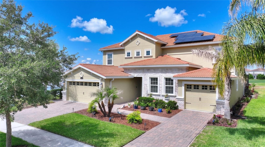 DAVENPORT, Florida 33896, 6 Bedrooms Bedrooms, ,4 BathroomsBathrooms,Residential,For Sale,BLACKWOLF RUN RD,0,MFRS5149957