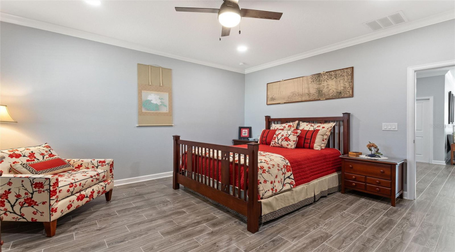 DAVENPORT, Florida 33896, 6 Bedrooms Bedrooms, ,4 BathroomsBathrooms,Residential,For Sale,BLACKWOLF RUN RD,0,MFRS5149957