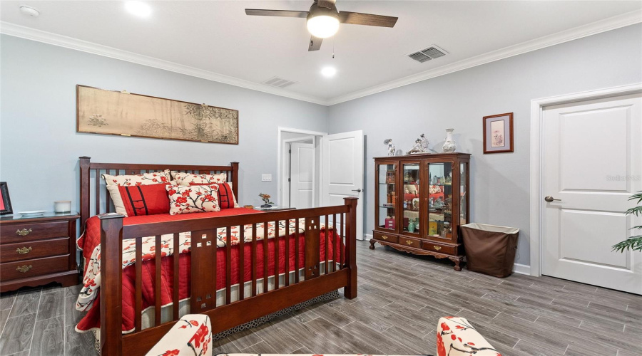 DAVENPORT, Florida 33896, 6 Bedrooms Bedrooms, ,4 BathroomsBathrooms,Residential,For Sale,BLACKWOLF RUN RD,0,MFRS5149957