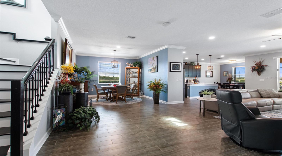 DAVENPORT, Florida 33896, 6 Bedrooms Bedrooms, ,4 BathroomsBathrooms,Residential,For Sale,BLACKWOLF RUN RD,0,MFRS5149957