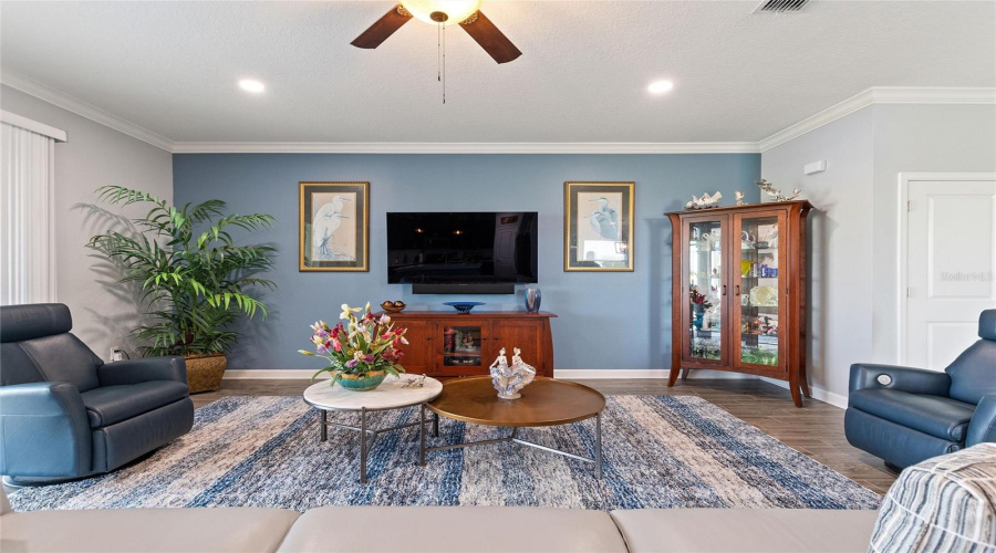 DAVENPORT, Florida 33896, 6 Bedrooms Bedrooms, ,4 BathroomsBathrooms,Residential,For Sale,BLACKWOLF RUN RD,0,MFRS5149957