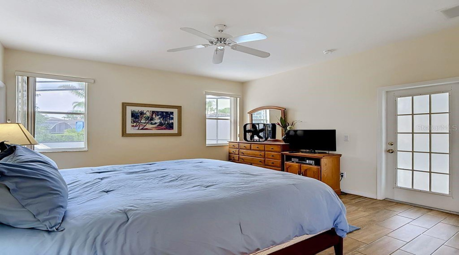 DAVENPORT, Florida 33897, 5 Bedrooms Bedrooms, ,4 BathroomsBathrooms,Residential,For Sale,MONTARA DR,0,MFRS5149927