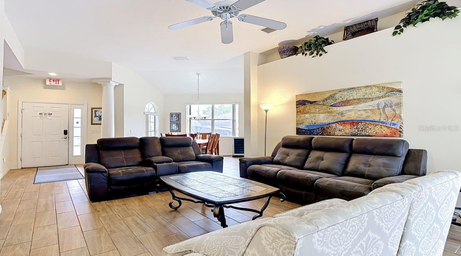DAVENPORT, Florida 33897, 5 Bedrooms Bedrooms, ,4 BathroomsBathrooms,Residential,For Sale,MONTARA DR,0,MFRS5149927