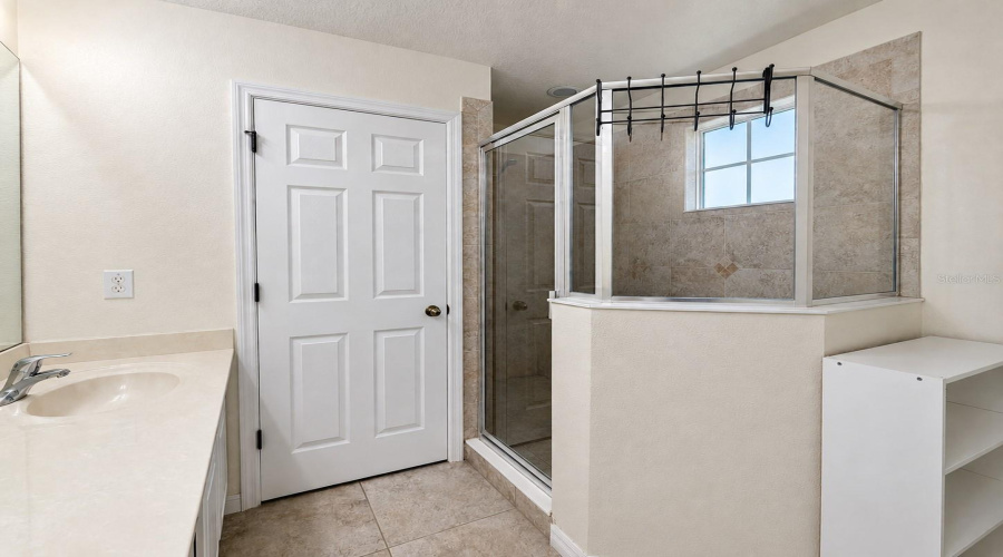 KISSIMMEE, Florida 34746, 4 Bedrooms Bedrooms, ,3 BathroomsBathrooms,Residential,For Sale,LAS FUENTES,0,MFRO6404962