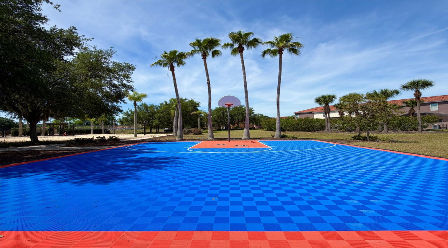 KISSIMMEE, Florida 34746, 4 Bedrooms Bedrooms, ,3 BathroomsBathrooms,Residential,For Sale,LAS FUENTES,0,MFRO6404962
