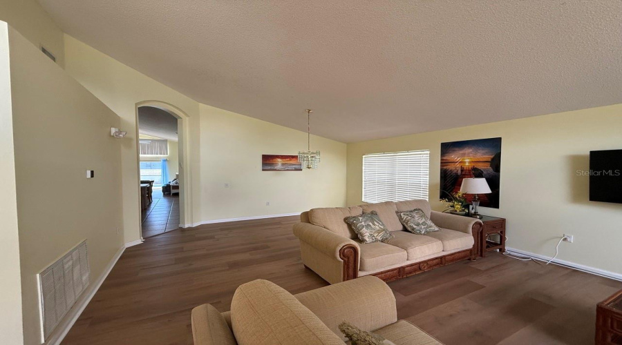 DAVENPORT, Florida 33897, 4 Bedrooms Bedrooms, ,3 BathroomsBathrooms,Residential,For Sale,LANGHAM,0,MFRO6400171
