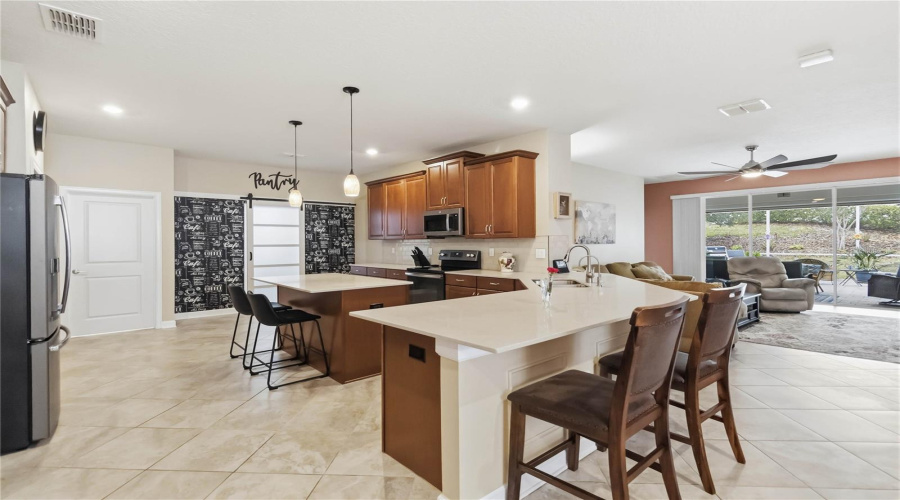 Large kitchen, lots of counter space and two pantries