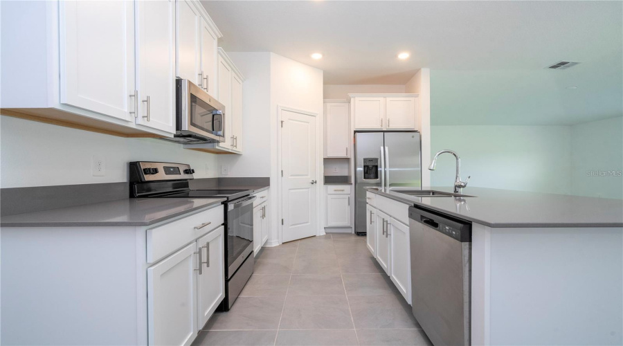 KISSIMMEE, Florida 34746, 3 Bedrooms Bedrooms, ,2 BathroomsBathrooms,Residential,For Sale,GREEN GABLES,0,MFRO6407718