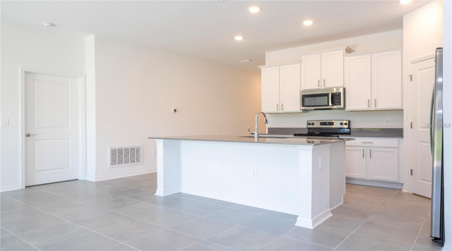 KISSIMMEE, Florida 34746, 3 Bedrooms Bedrooms, ,2 BathroomsBathrooms,Residential,For Sale,GREEN GABLES,0,MFRO6407718