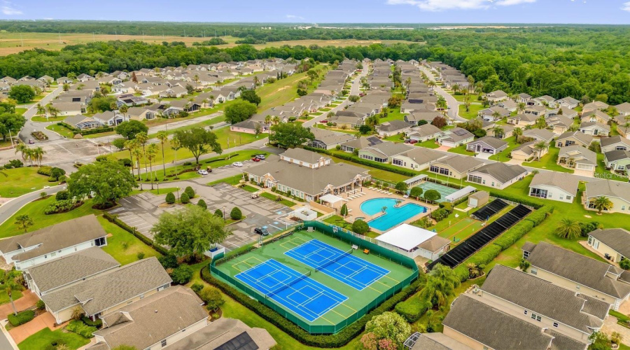 Resort-style amenities