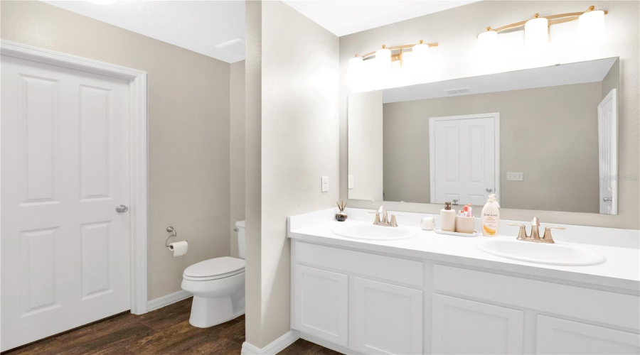 DAVENPORT, Florida 33896, 4 Bedrooms Bedrooms, ,2 BathroomsBathrooms,Residential,For Sale,AUGUSTUS,0,MFRO6407779