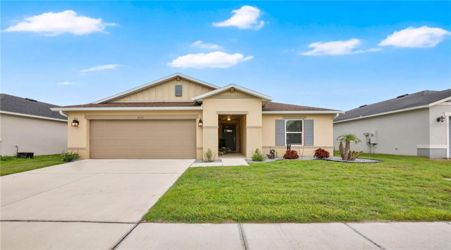 DAVENPORT, Florida 33896, 4 Bedrooms Bedrooms, ,2 BathroomsBathrooms,Residential,For Sale,AUGUSTUS,0,MFRO6407779