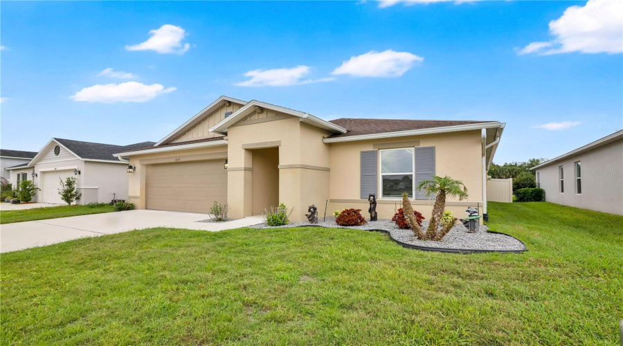 DAVENPORT, Florida 33896, 4 Bedrooms Bedrooms, ,2 BathroomsBathrooms,Residential,For Sale,AUGUSTUS,0,MFRO6407779