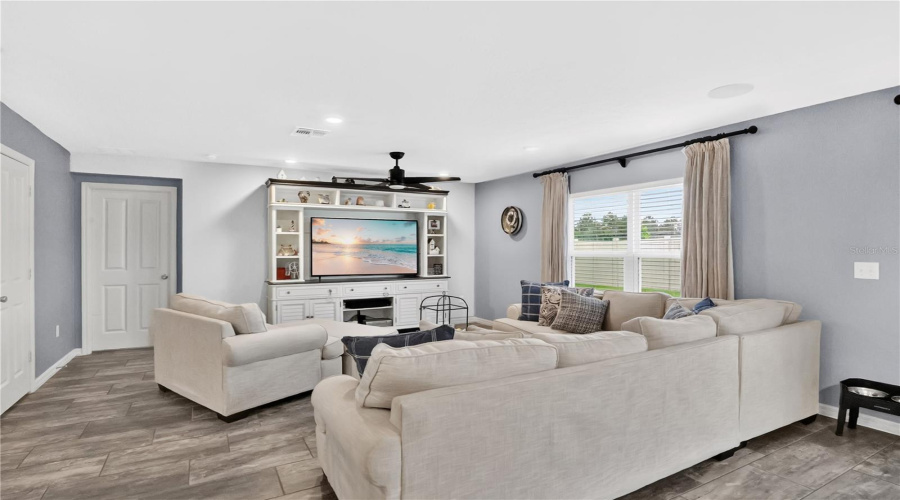 DAVENPORT, Florida 33896, 4 Bedrooms Bedrooms, ,2 BathroomsBathrooms,Residential,For Sale,AUGUSTUS,0,MFRO6407779