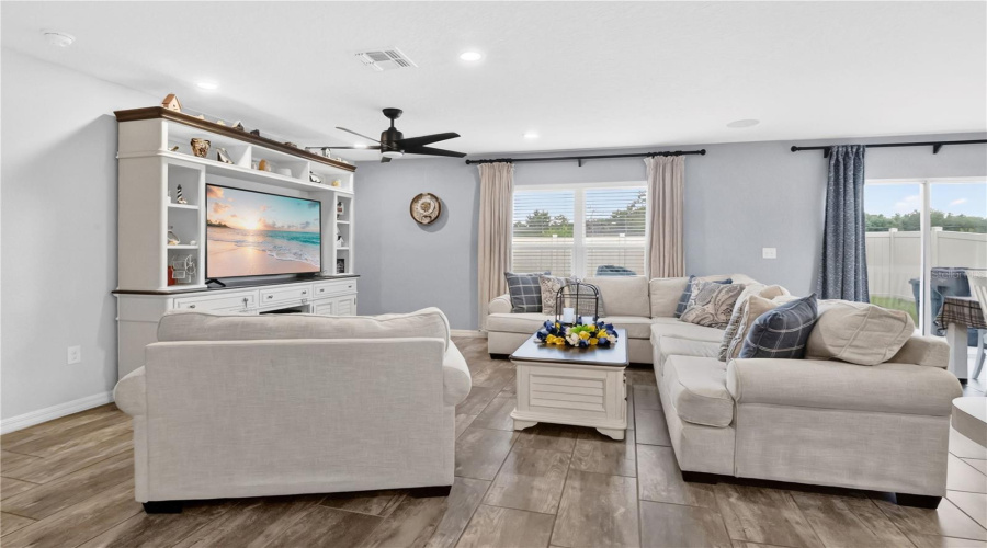 DAVENPORT, Florida 33896, 4 Bedrooms Bedrooms, ,2 BathroomsBathrooms,Residential,For Sale,AUGUSTUS,0,MFRO6407779