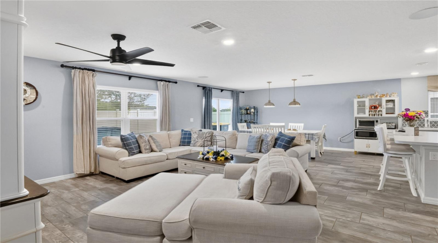 DAVENPORT, Florida 33896, 4 Bedrooms Bedrooms, ,2 BathroomsBathrooms,Residential,For Sale,AUGUSTUS,0,MFRO6407779