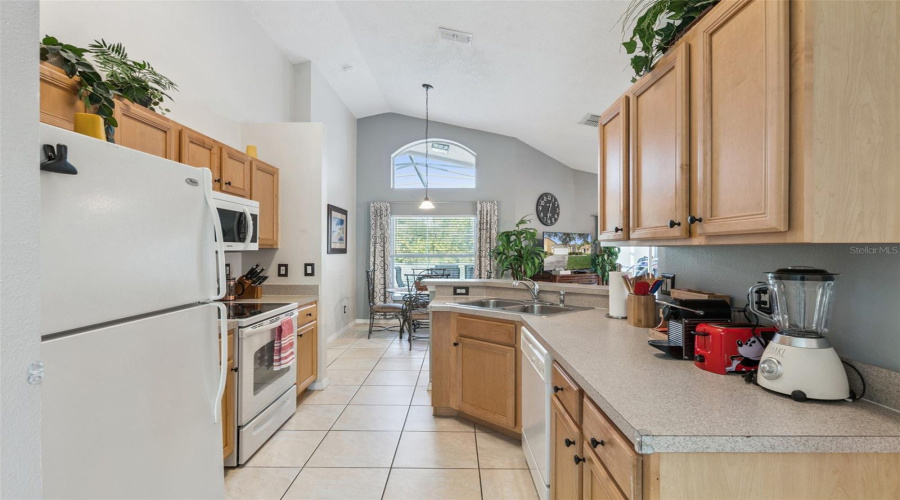 KISSIMMEE, Florida 34746, 4 Bedrooms Bedrooms, ,2 BathroomsBathrooms,Residential,For Sale,HIDEAWAY BEACH,0,MFRS5139158