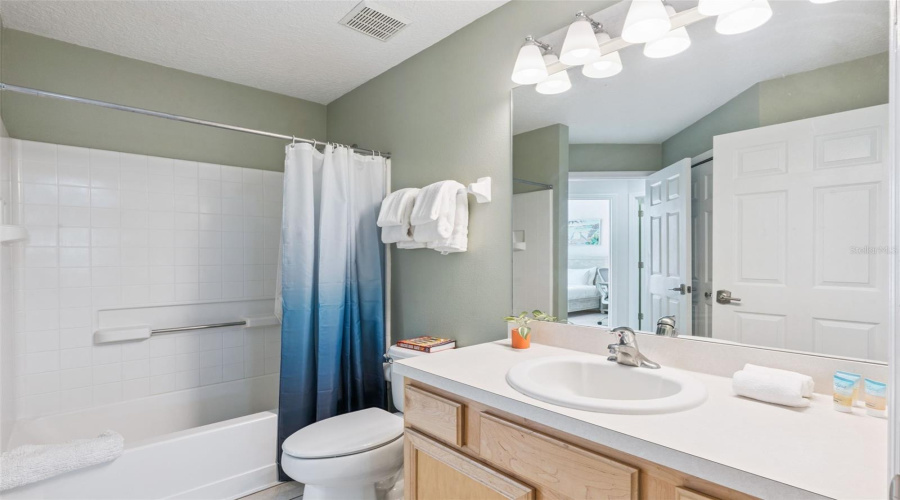 KISSIMMEE, Florida 34746, 4 Bedrooms Bedrooms, ,2 BathroomsBathrooms,Residential,For Sale,HIDEAWAY BEACH,0,MFRS5139158