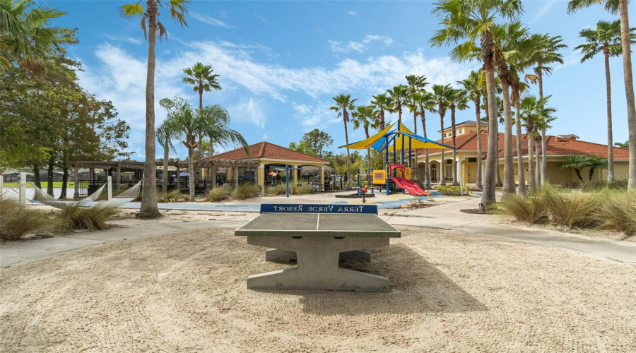 KISSIMMEE, Florida 34746, 4 Bedrooms Bedrooms, ,2 BathroomsBathrooms,Residential,For Sale,HIDEAWAY BEACH,0,MFRS5139158