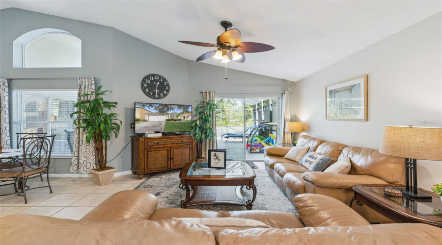 KISSIMMEE, Florida 34746, 4 Bedrooms Bedrooms, ,2 BathroomsBathrooms,Residential,For Sale,HIDEAWAY BEACH,0,MFRS5139158