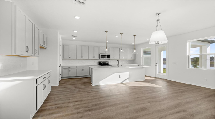 KISSIMMEE, Florida 34746, 3 Bedrooms Bedrooms, ,2 BathroomsBathrooms,Residential,For Sale,BROADWING,0,MFRO6387796