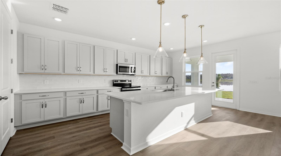 KISSIMMEE, Florida 34746, 3 Bedrooms Bedrooms, ,2 BathroomsBathrooms,Residential,For Sale,BROADWING,0,MFRO6387796