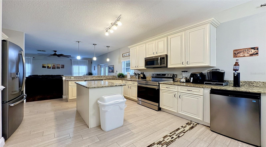 DAVENPORT, Florida 33896, 4 Bedrooms Bedrooms, ,3 BathroomsBathrooms,Residential,For Sale,KILDRUMMY,0,MFRS5149052