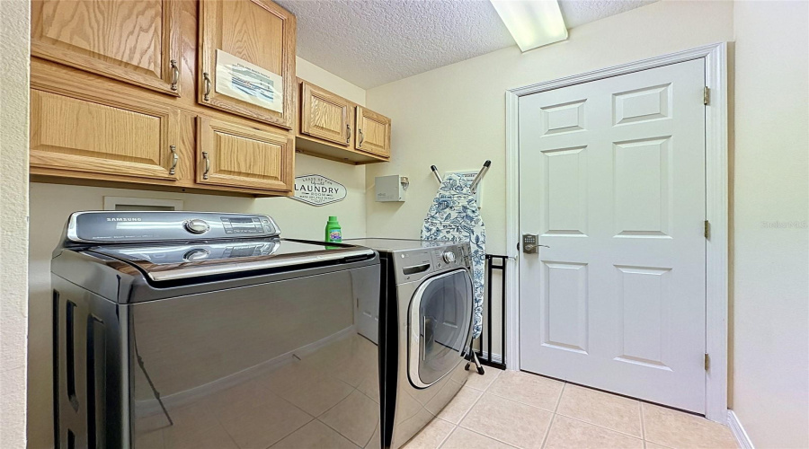 DAVENPORT, Florida 33896, 4 Bedrooms Bedrooms, ,3 BathroomsBathrooms,Residential,For Sale,KILDRUMMY,0,MFRS5149052