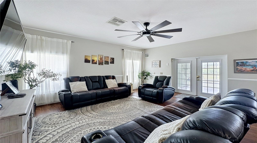 DAVENPORT, Florida 33896, 4 Bedrooms Bedrooms, ,3 BathroomsBathrooms,Residential,For Sale,KILDRUMMY,0,MFRS5149052
