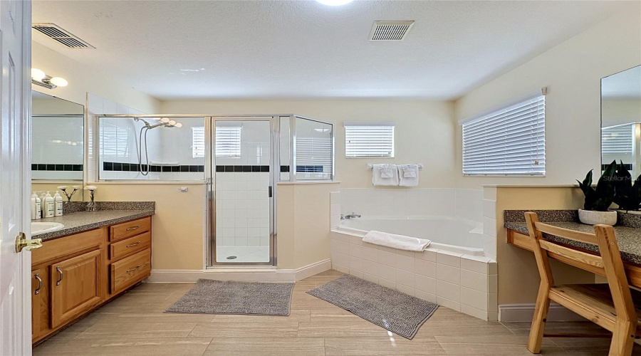 DAVENPORT, Florida 33896, 4 Bedrooms Bedrooms, ,3 BathroomsBathrooms,Residential,For Sale,KILDRUMMY,0,MFRS5149052