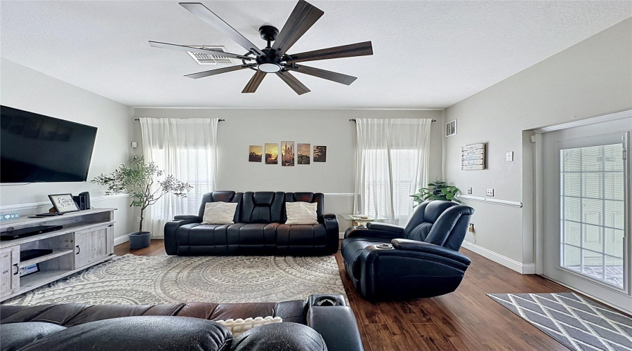 DAVENPORT, Florida 33896, 4 Bedrooms Bedrooms, ,3 BathroomsBathrooms,Residential,For Sale,KILDRUMMY,0,MFRS5149052