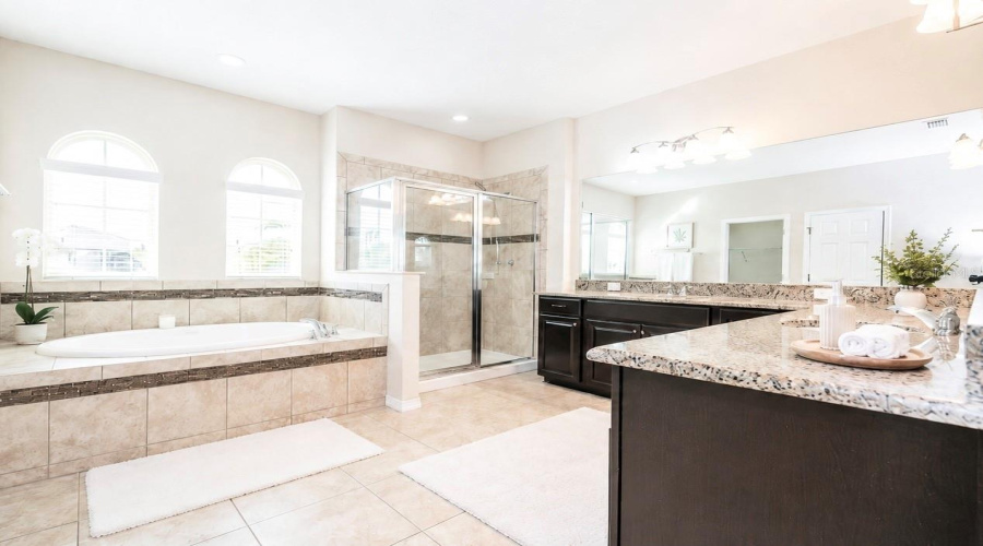 ORLANDO, Florida 32836, 5 Bedrooms Bedrooms, ,4 BathroomsBathrooms,Residential,For Sale,GEDDES,0,MFRS5148748