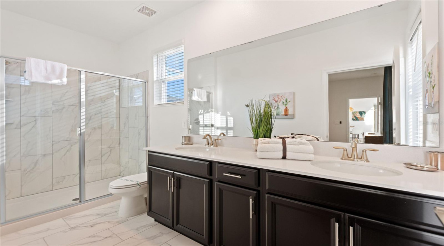 DAVENPORT, Florida 33896, 5 Bedrooms Bedrooms, ,5 BathroomsBathrooms,Residential,For Sale,SOMMERSET HILLS,0,MFRO6408494