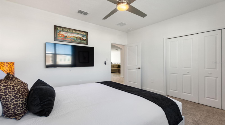 DAVENPORT, Florida 33896, 5 Bedrooms Bedrooms, ,5 BathroomsBathrooms,Residential,For Sale,SOMMERSET HILLS,0,MFRO6408494