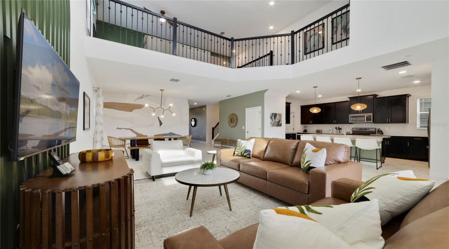 DAVENPORT, Florida 33896, 5 Bedrooms Bedrooms, ,5 BathroomsBathrooms,Residential,For Sale,SOMMERSET HILLS,0,MFRO6408494
