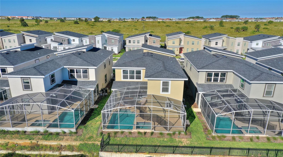 DAVENPORT, Florida 33896, 5 Bedrooms Bedrooms, ,5 BathroomsBathrooms,Residential,For Sale,SOMMERSET HILLS,0,MFRO6408494