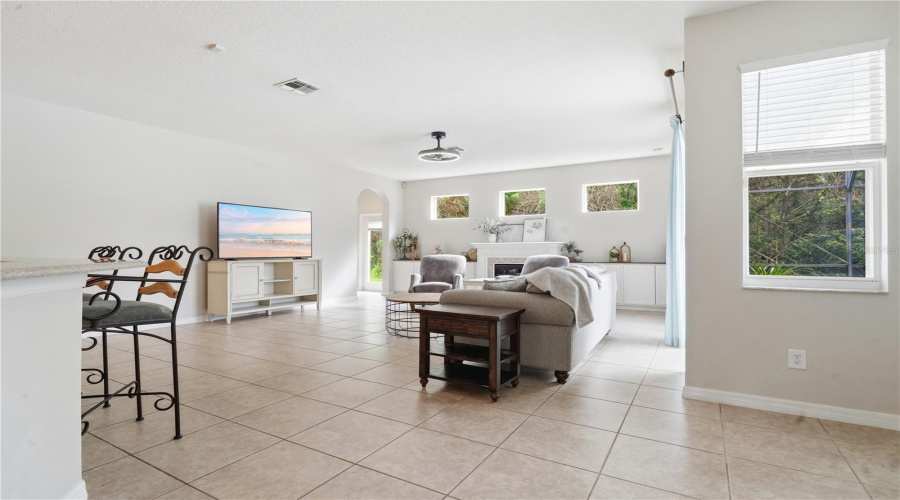 KISSIMMEE, Florida 34746, 4 Bedrooms Bedrooms, ,3 BathroomsBathrooms,Residential,For Sale,MARACAIBO,0,MFRS5149767