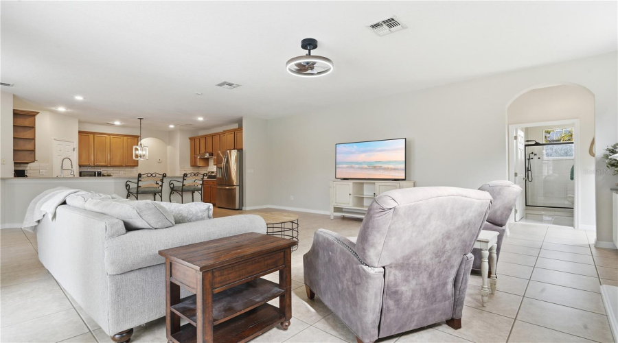 KISSIMMEE, Florida 34746, 4 Bedrooms Bedrooms, ,3 BathroomsBathrooms,Residential,For Sale,MARACAIBO,0,MFRS5149767
