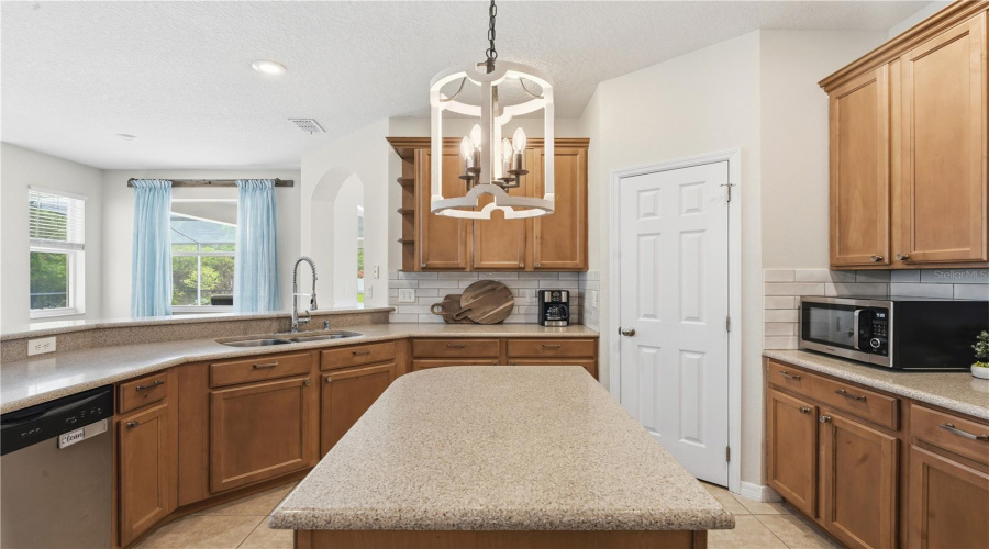 KISSIMMEE, Florida 34746, 4 Bedrooms Bedrooms, ,3 BathroomsBathrooms,Residential,For Sale,MARACAIBO,0,MFRS5149767