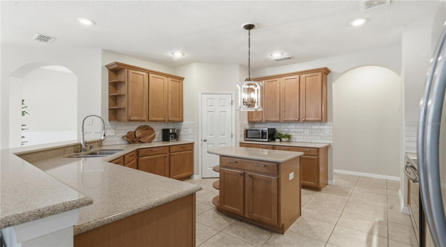 KISSIMMEE, Florida 34746, 4 Bedrooms Bedrooms, ,3 BathroomsBathrooms,Residential,For Sale,MARACAIBO,0,MFRS5149767