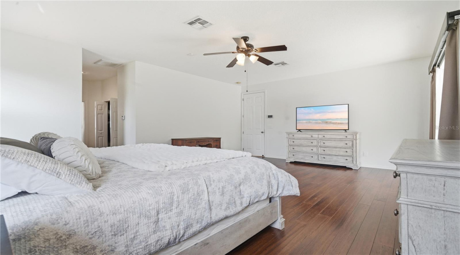 KISSIMMEE, Florida 34746, 4 Bedrooms Bedrooms, ,3 BathroomsBathrooms,Residential,For Sale,MARACAIBO,0,MFRS5149767