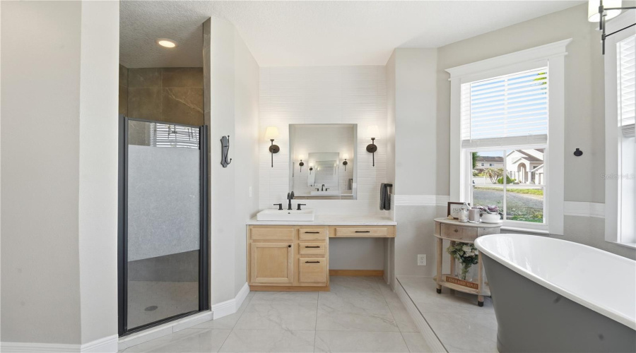 KISSIMMEE, Florida 34746, 4 Bedrooms Bedrooms, ,3 BathroomsBathrooms,Residential,For Sale,MARACAIBO,0,MFRS5149767