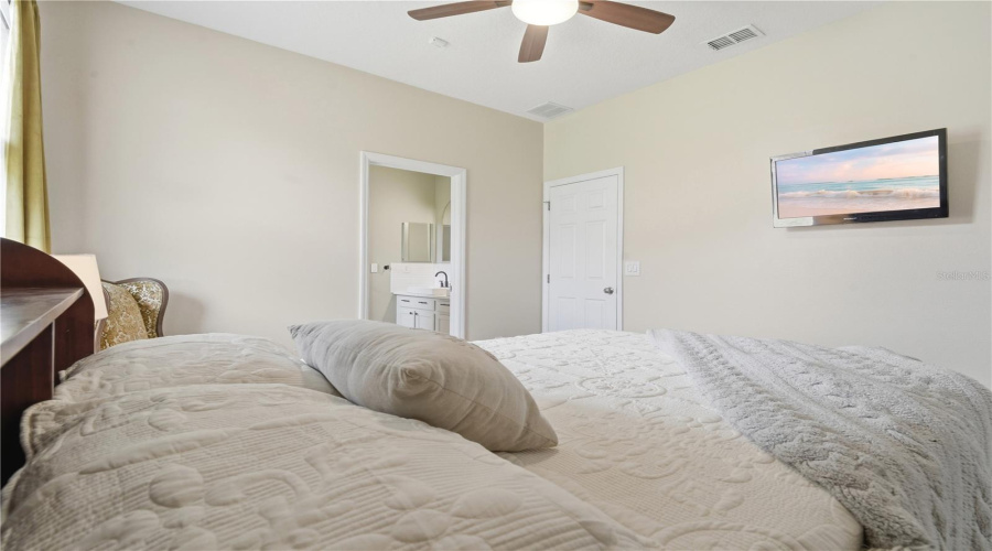KISSIMMEE, Florida 34746, 4 Bedrooms Bedrooms, ,3 BathroomsBathrooms,Residential,For Sale,MARACAIBO,0,MFRS5149767