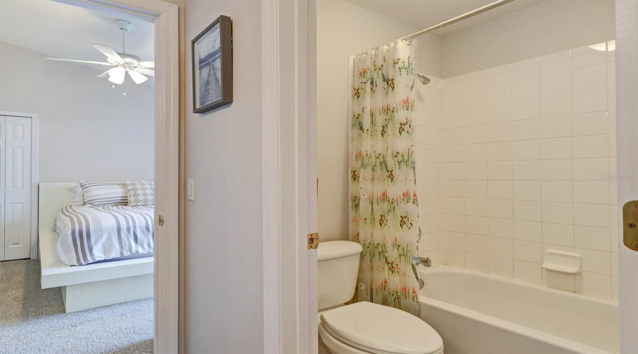 Jack n Jill Bathroom