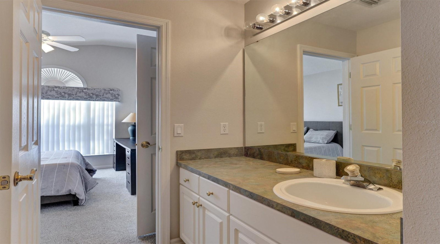 Jack n Jill Bathroom