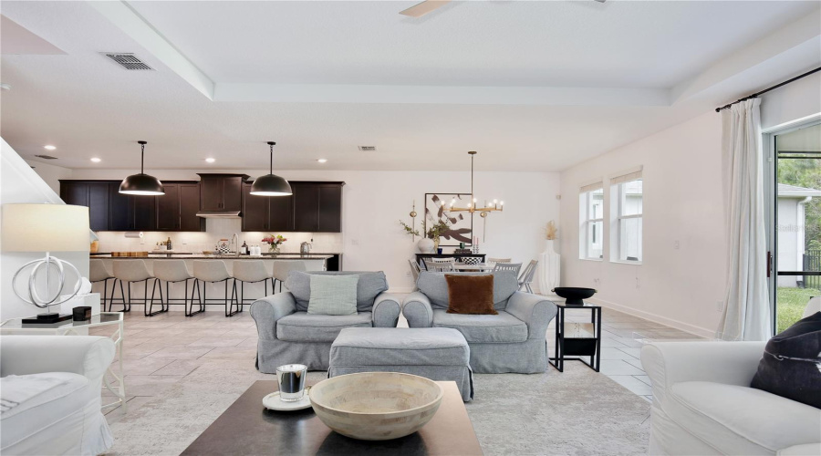 KISSIMMEE, Florida 34746, 4 Bedrooms Bedrooms, ,3 BathroomsBathrooms,Residential,For Sale,FAIRY TALE,0,MFRO6408538