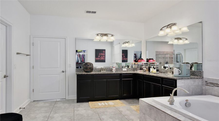 KISSIMMEE, Florida 34746, 4 Bedrooms Bedrooms, ,3 BathroomsBathrooms,Residential,For Sale,FAIRY TALE,0,MFRO6408538