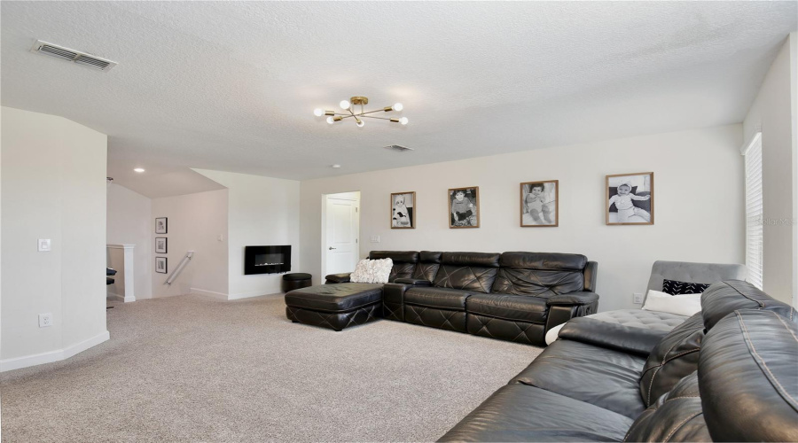 KISSIMMEE, Florida 34746, 4 Bedrooms Bedrooms, ,3 BathroomsBathrooms,Residential,For Sale,FAIRY TALE,0,MFRO6408538